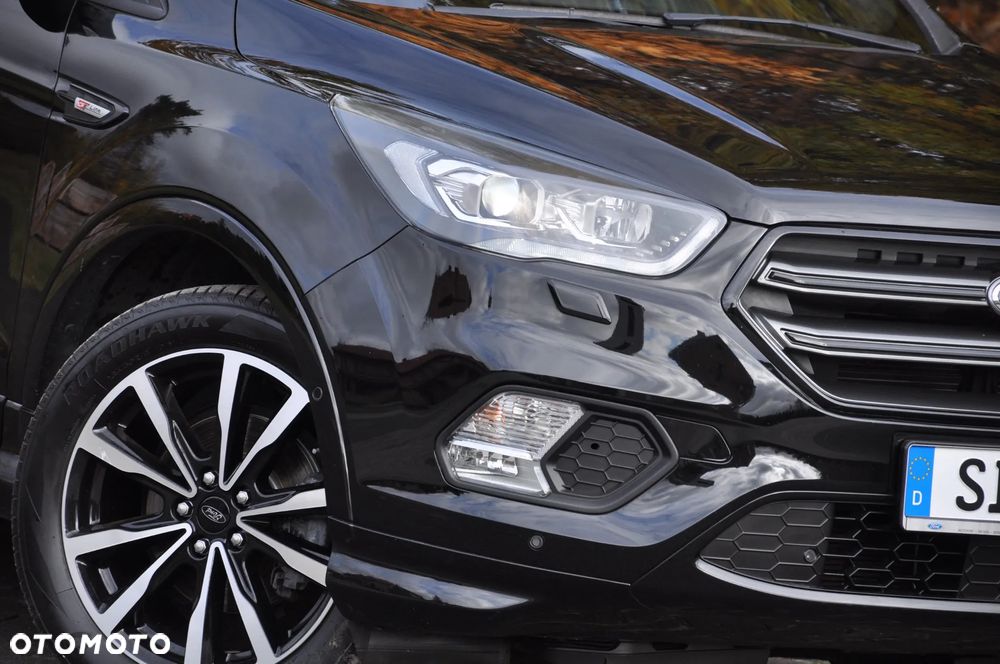 Ford Kuga 1.5 EcoBoost 2x4 Cool & Connect - 16