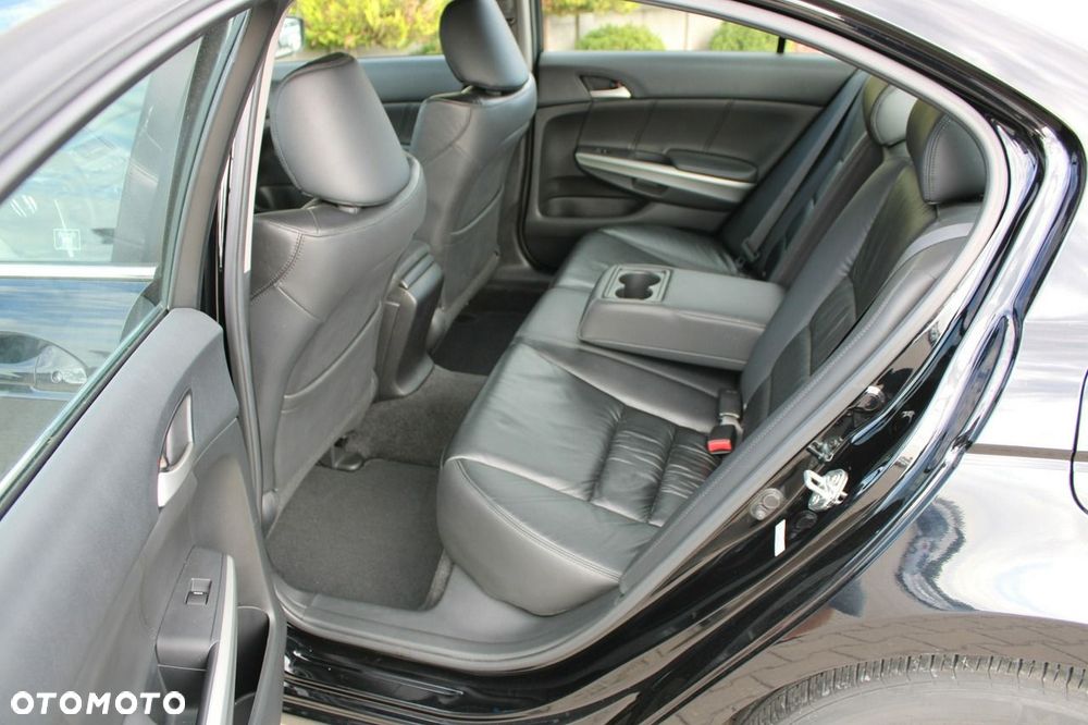 Honda Accord 2.4 Executive - 32
