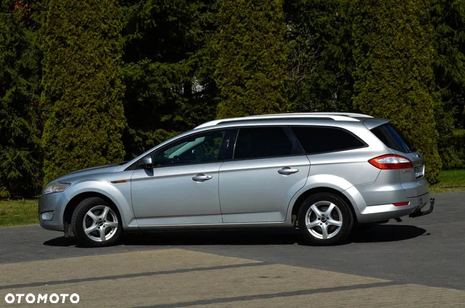 Ford Mondeo 2.0 Ambiente - 19