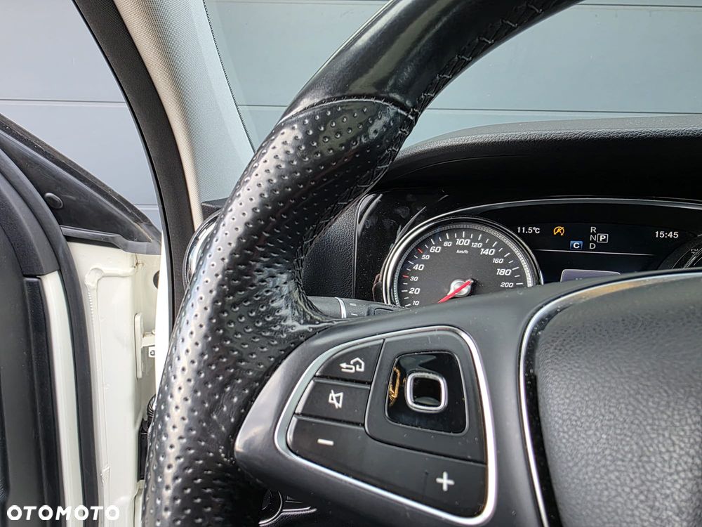 Mercedes-Benz Klasa E - 19