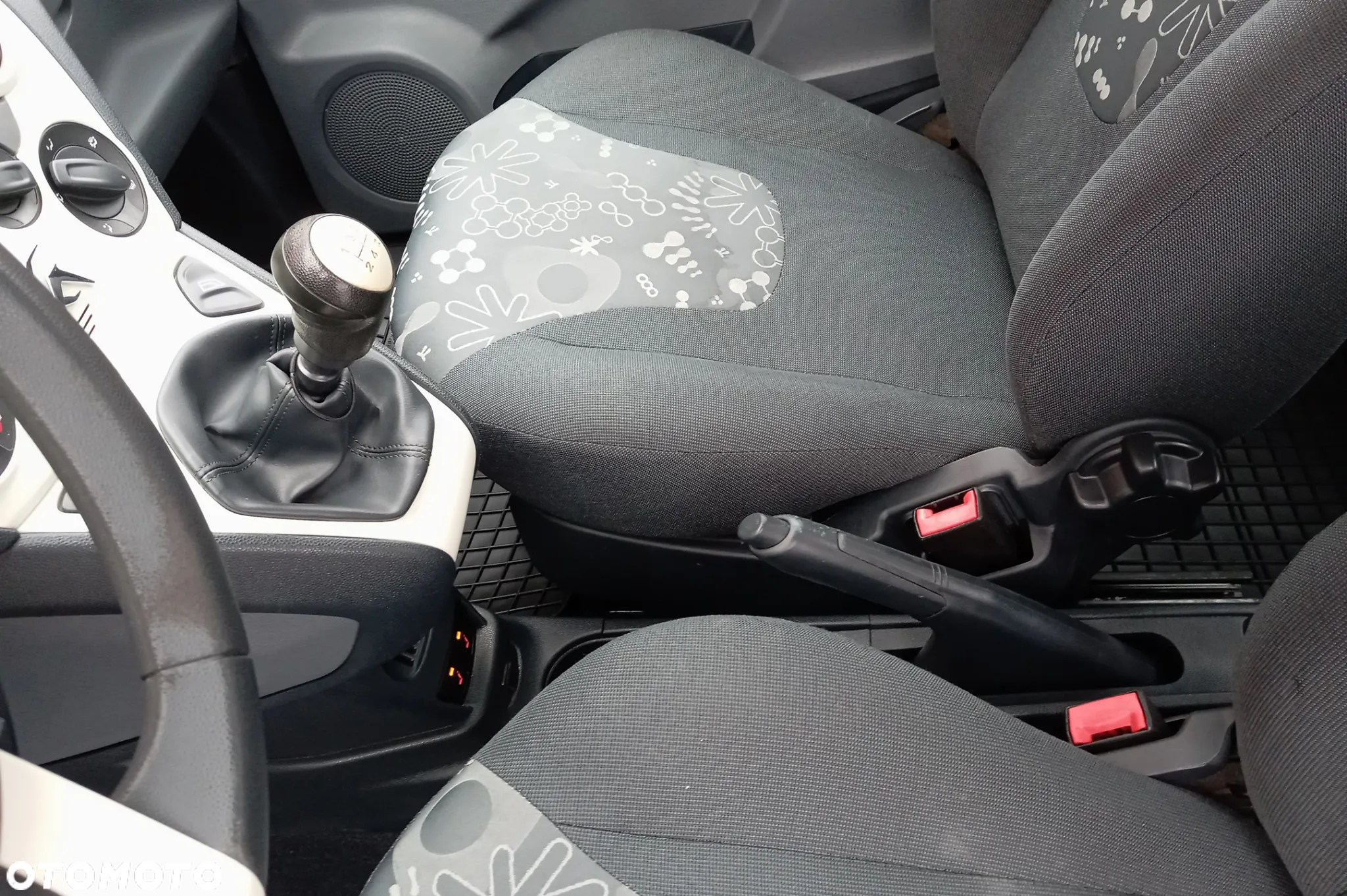 Ford KA - 27