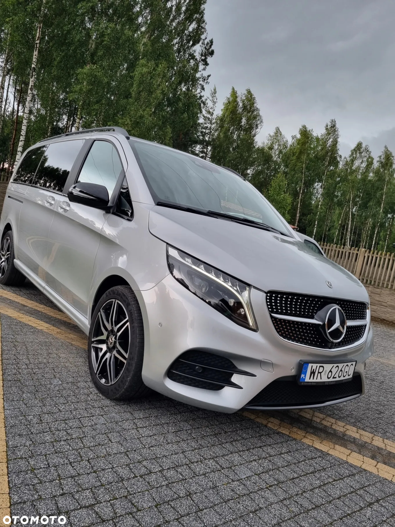 Mercedes-Benz Klasa V 300 d 4-Matic 9G-Tronic (d³ugi) - 3