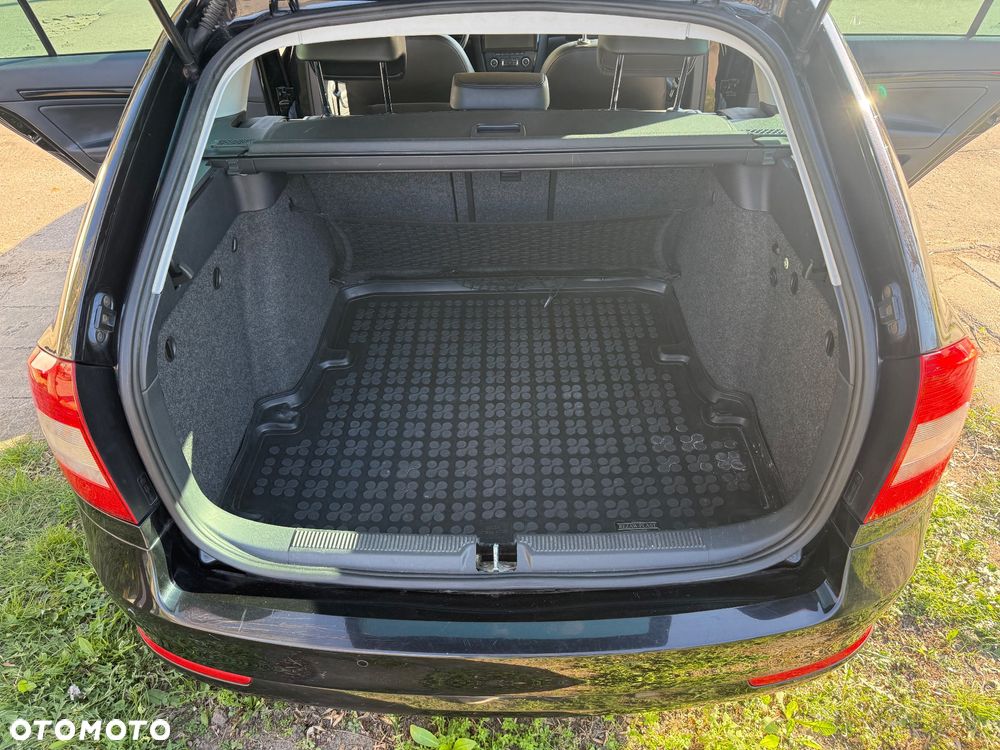 Skoda Octavia 1.8 TSI DSG Laurin & Klement - 34