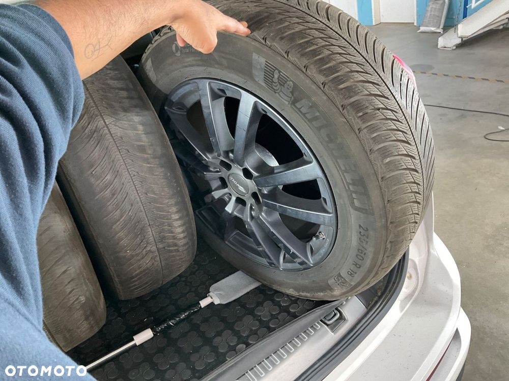 Ford Edge 2.0 TDCi Bi-Turbo 4x4 ST-LINE - 12