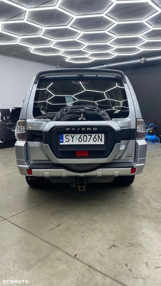 Mitsubishi Pajero - 6