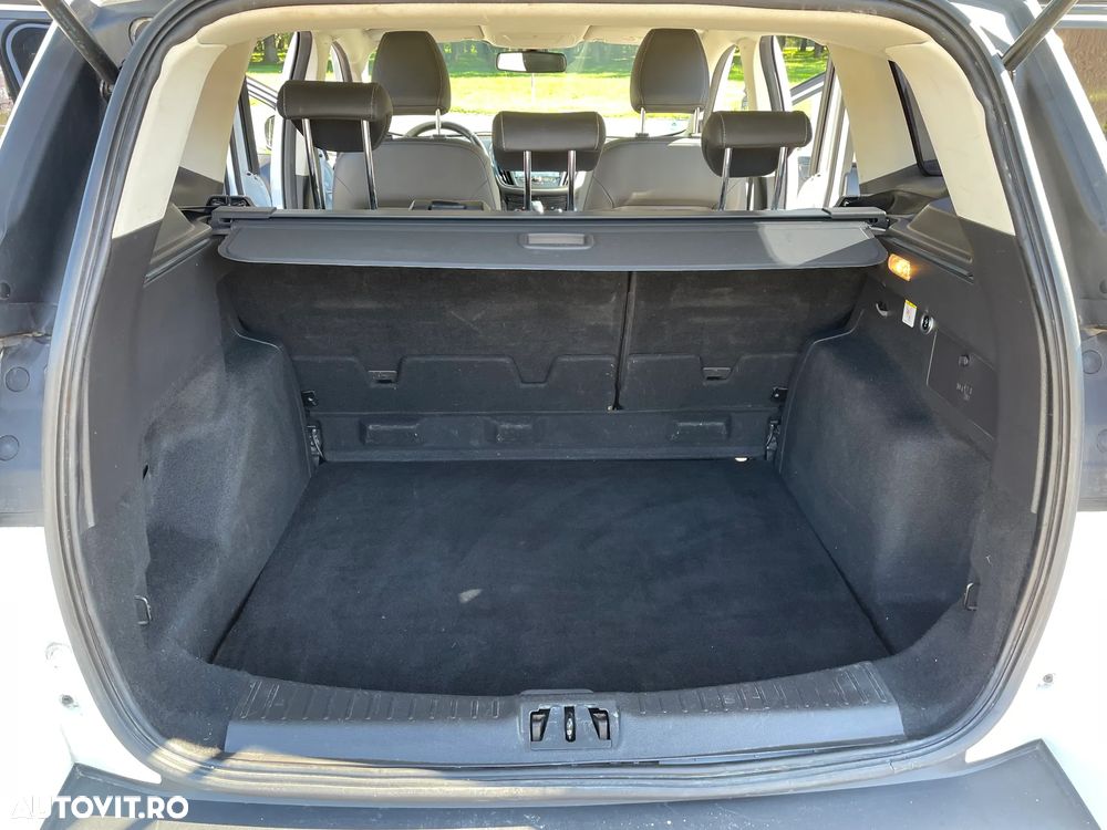 Ford Kuga 2.0 TDCi 4WD Powershift Titanium - 12