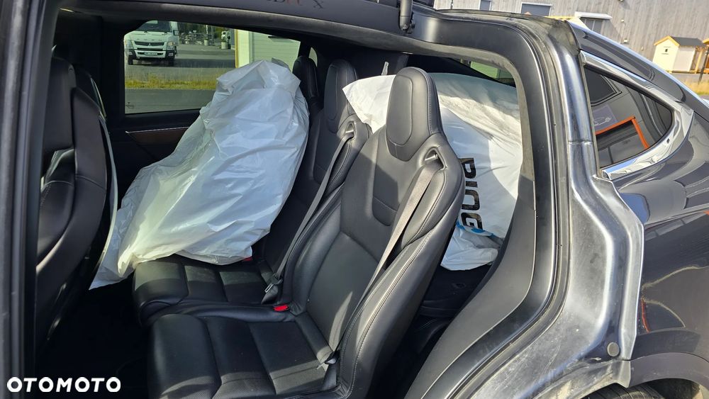 Tesla Model X Long Range Plus - 33