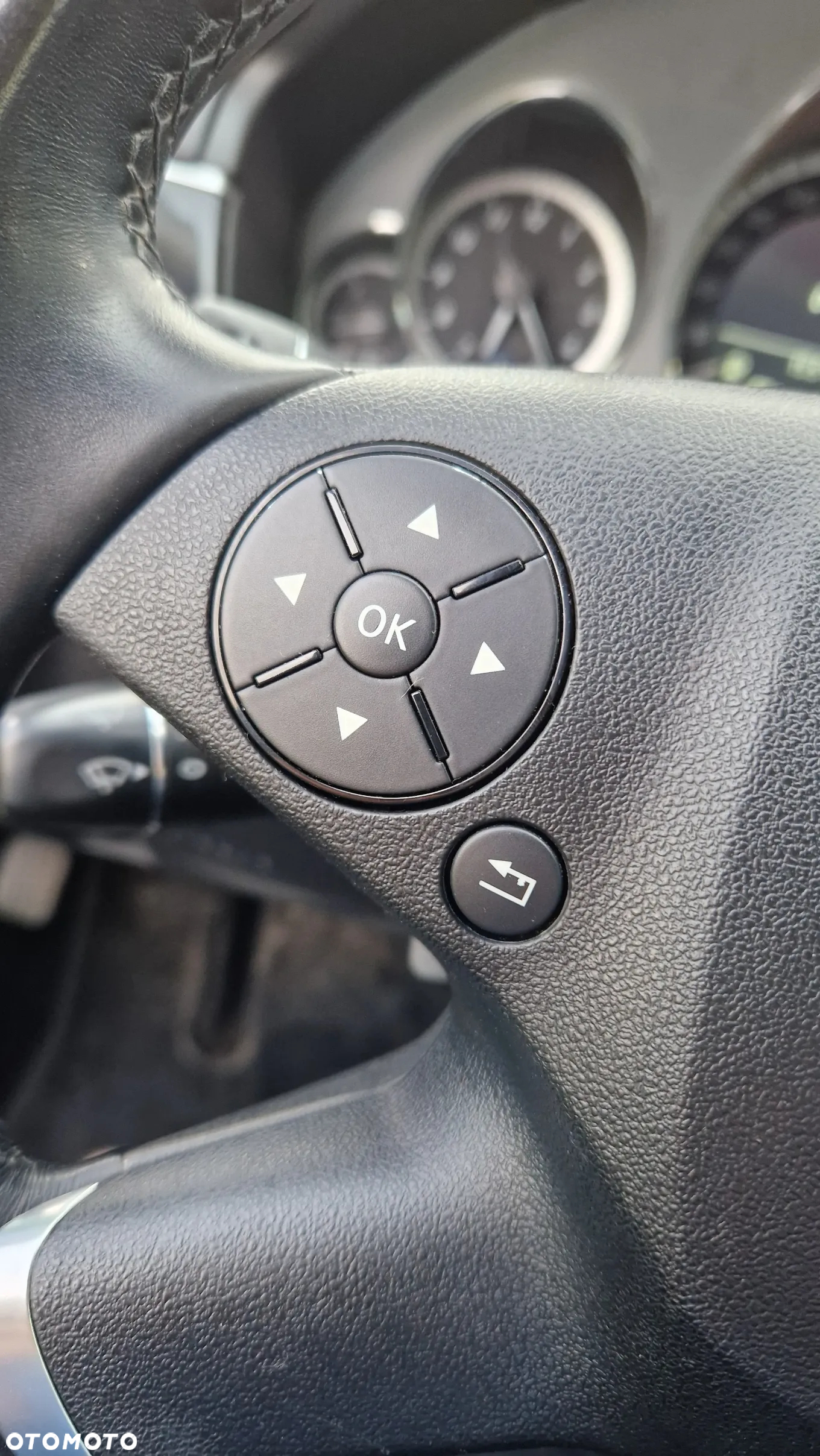Mercedes-Benz Klasa E 200 T Kompressor Automatik Avantgarde - 17