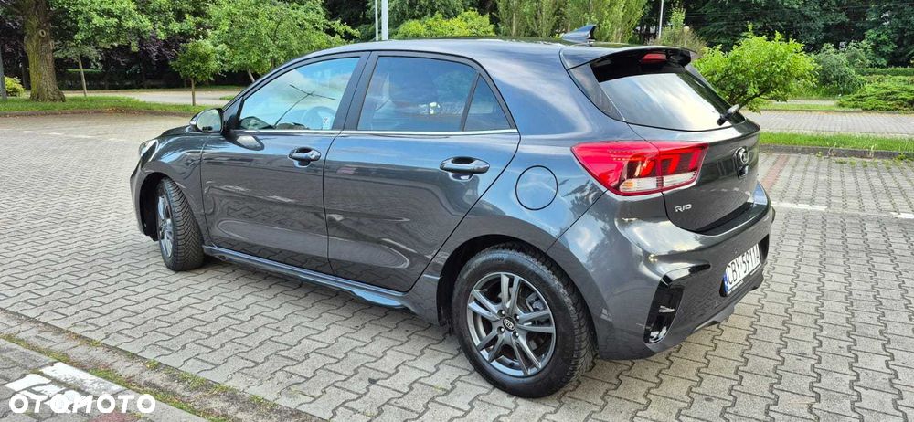 Kia Rio - 2