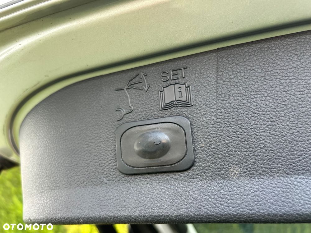 Ford Kuga 2.0 TDCi 4x4 Titanium - 18