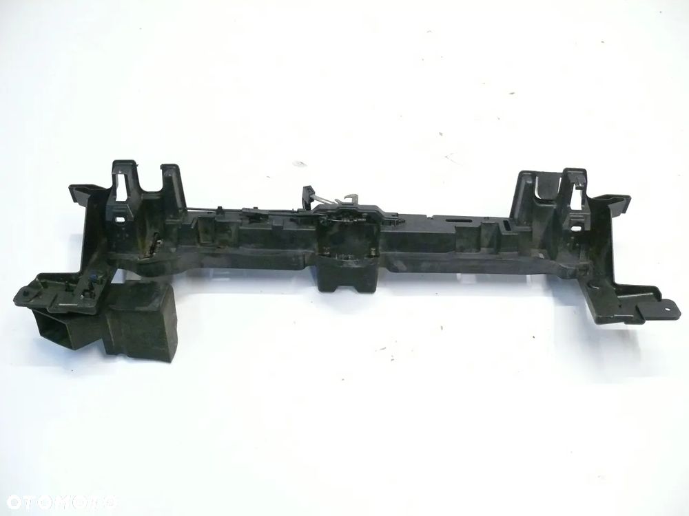 STELAŻ MOCOWANIE PAS PRZEDNI GÓRNY PEUGEOT 5008 I 2009 2013 - 2