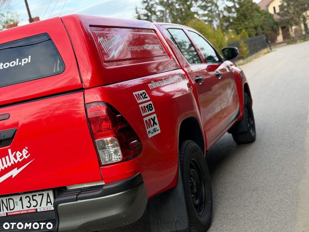 Toyota Hilux 2.4 D-4D Double Cab DLX 4x4 - 40