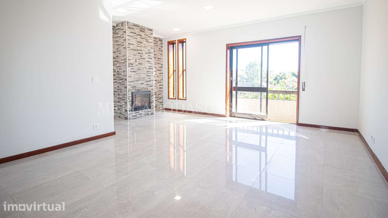 T3 Renovado com Varandas, Suíte, garagem em Paços de Brandão - Grande imagem: 5/24