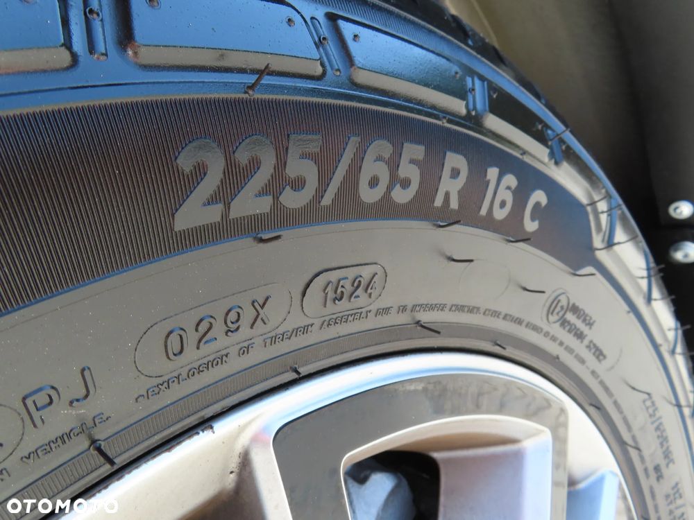 Iveco DAILY 35S18 DOKA Dubel Brygadowy MIXTO 7-Mio Os.+812 Kg Ład. POWER 3.0 HPI 180 KM Hi-Matic Automat L4H2 Rozstaw Osi 4100 mm WZMACNIANY FULL OPCJA Wyposażenia Gwarancja Fabryczna HAK 3500 KG Stan Auta Jak Z Salonu NOWY - 13
