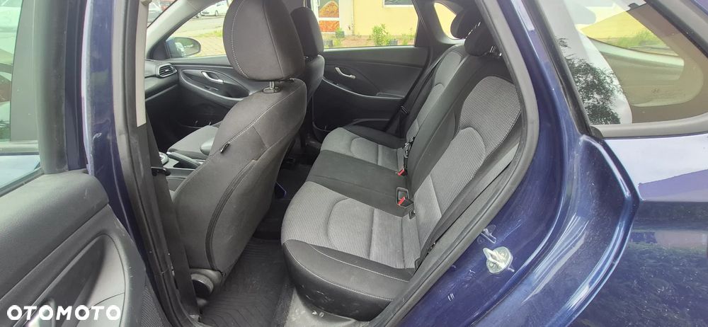 Hyundai i30 1.4 Classic + - 8