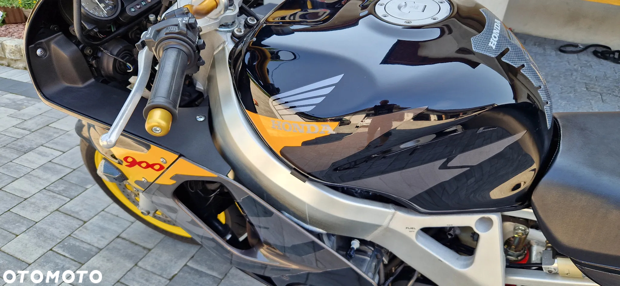 Honda CBR - 13