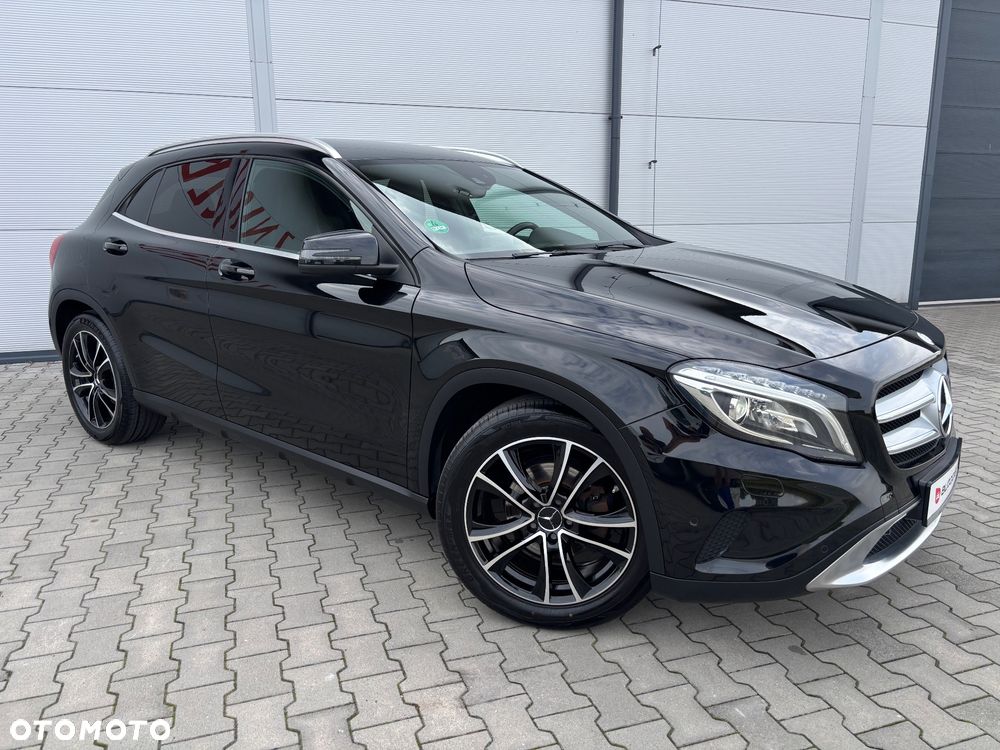 Mercedes-Benz GLA 200 Urban - 5