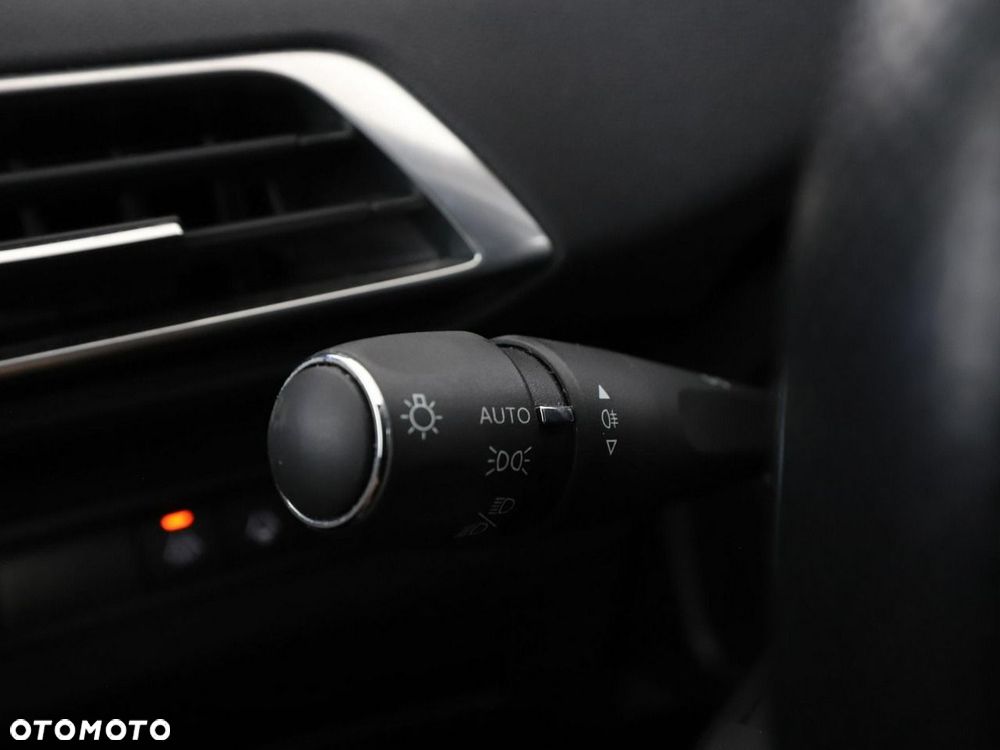 Peugeot 3008 Hybrid4 300 e-EAT8 GT Pack - 37