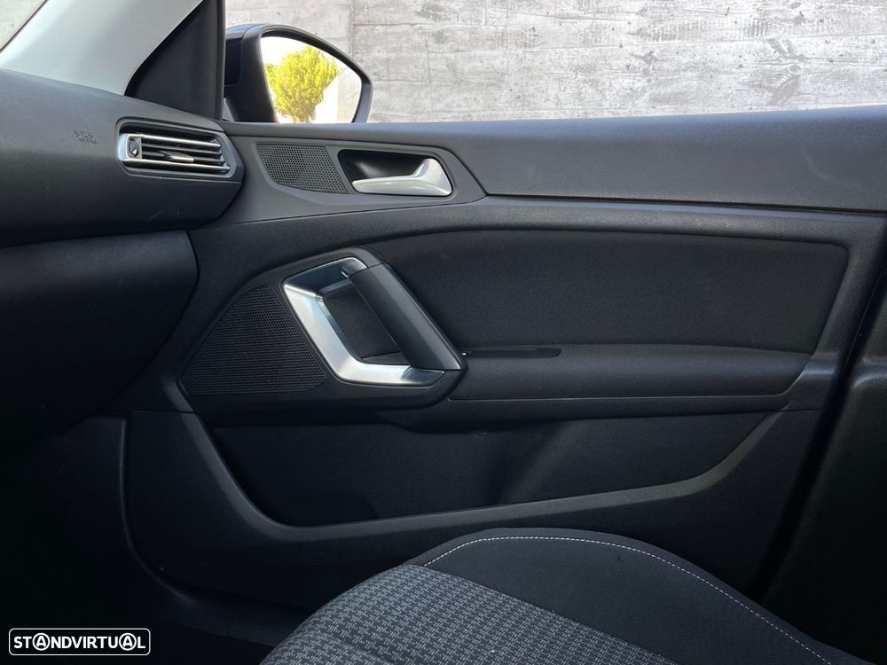 Peugeot 308 1.2 PureTech Business Line - 27