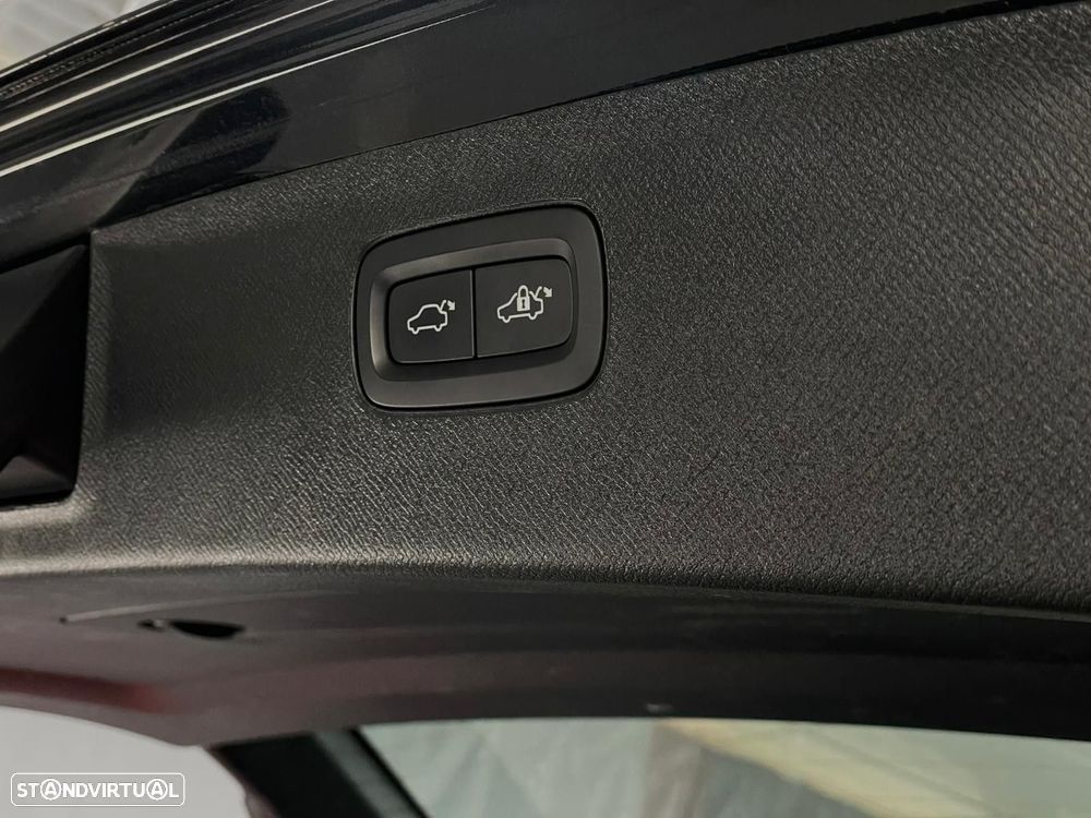 Volvo XC 90 2.0 T8 PHEV Inscription Expression AWD - 32