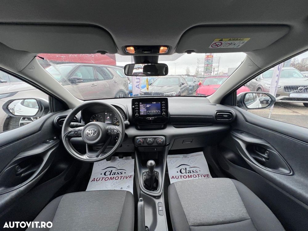 Toyota Yaris 1.0 L Eco - 4