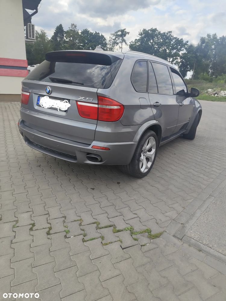 BMW X5 4.8i xDrive - 16