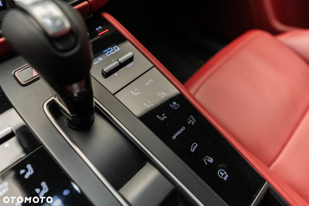 Porsche Macan GTS - 25