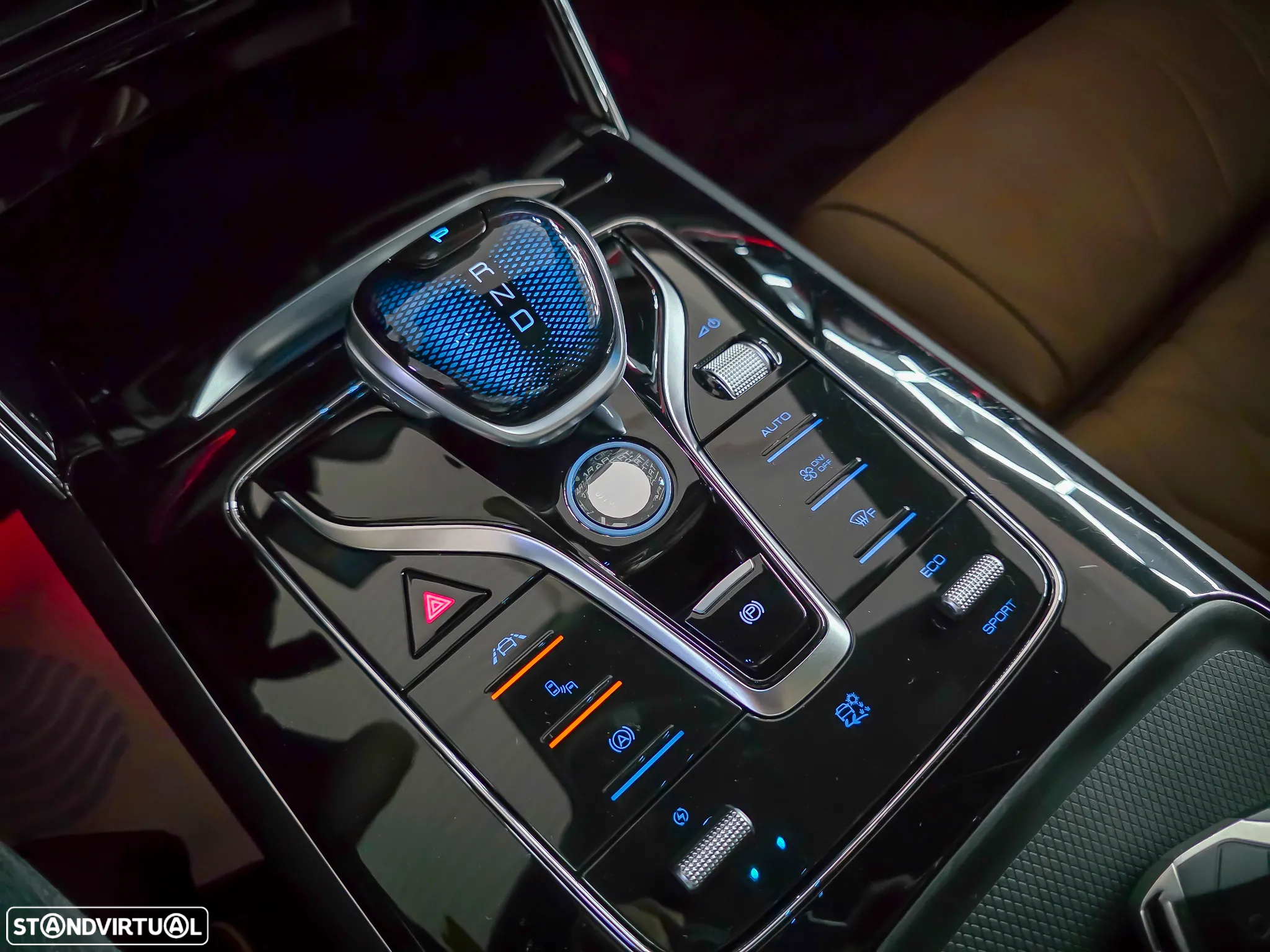 BYD Tang 86.4 kWh AWD Flagship - 37
