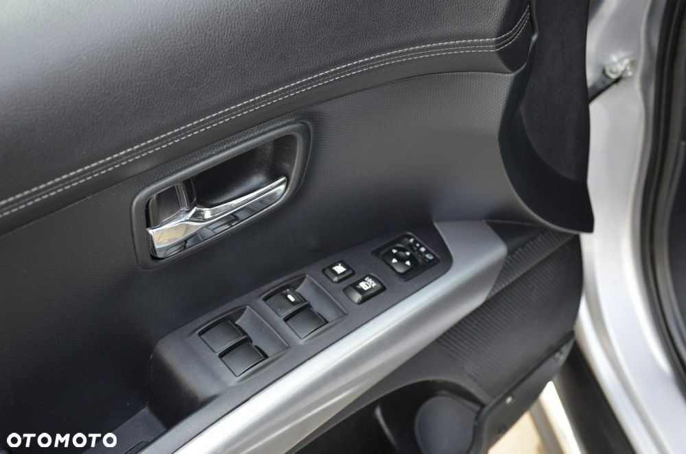 Mitsubishi Outlander - 20