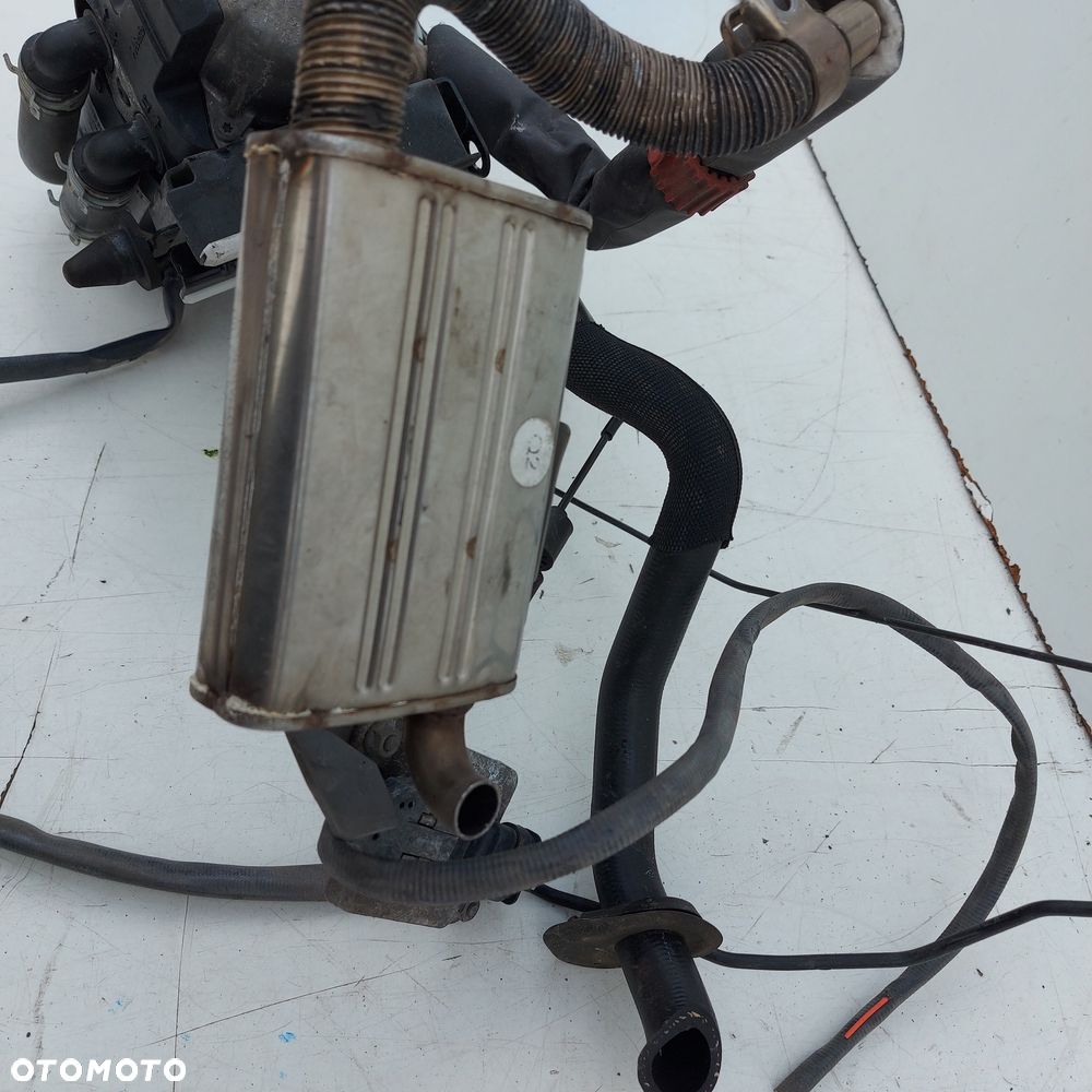 OGRZEWANIE POSTOJOWE WEBASTO MERCEDES C W205 ORYGINAL DEMONTAZ DIESEL 2055000998 - 3