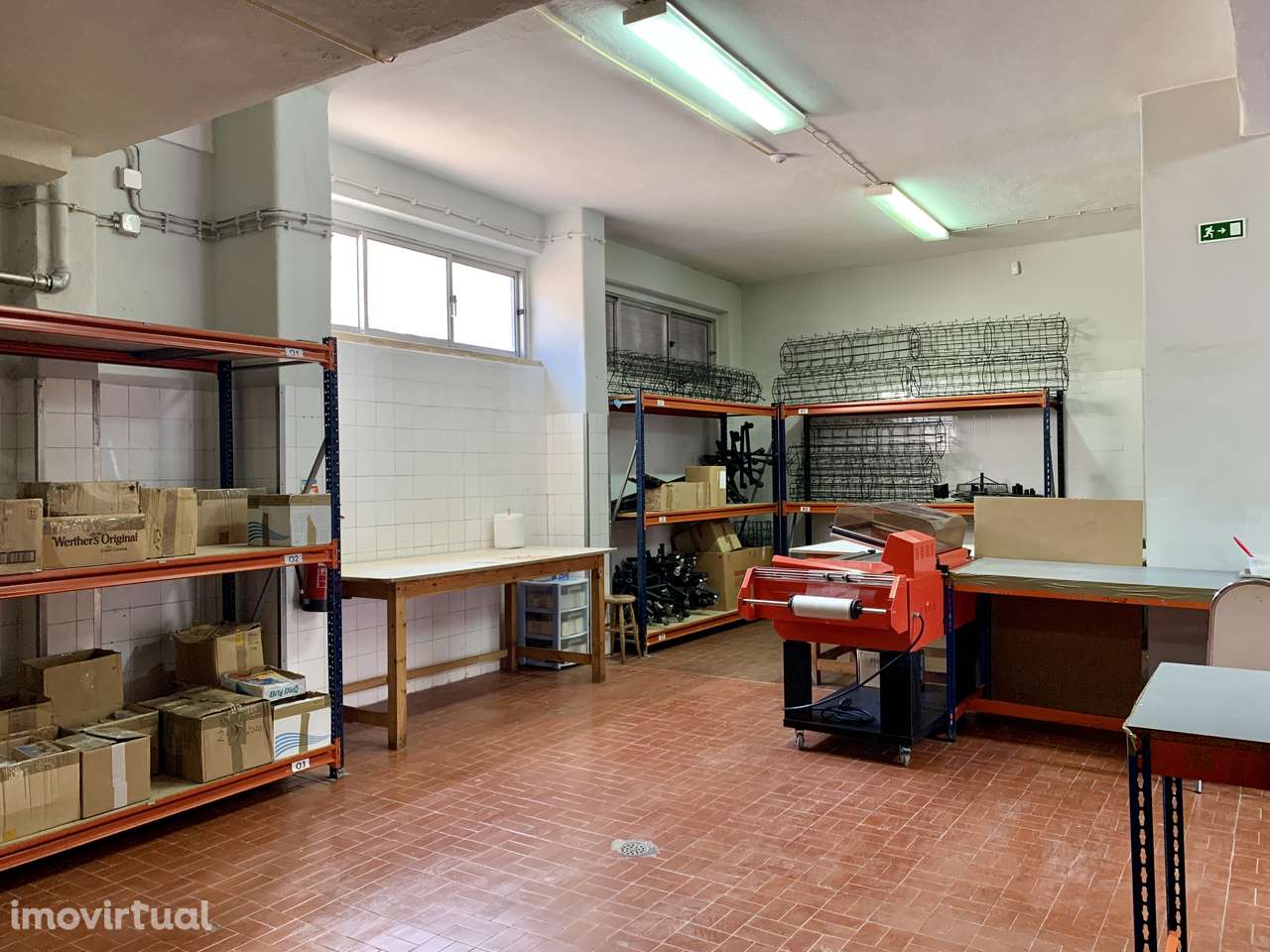 ARMAZÉM PARA TODAS AS ATIVIDADES, a 300 metros do METRO de Odivelas - Grande imagem: 2/10