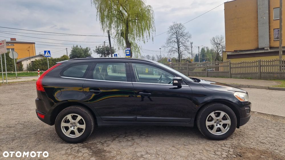 Volvo XC 60 D3 Momentum - 4