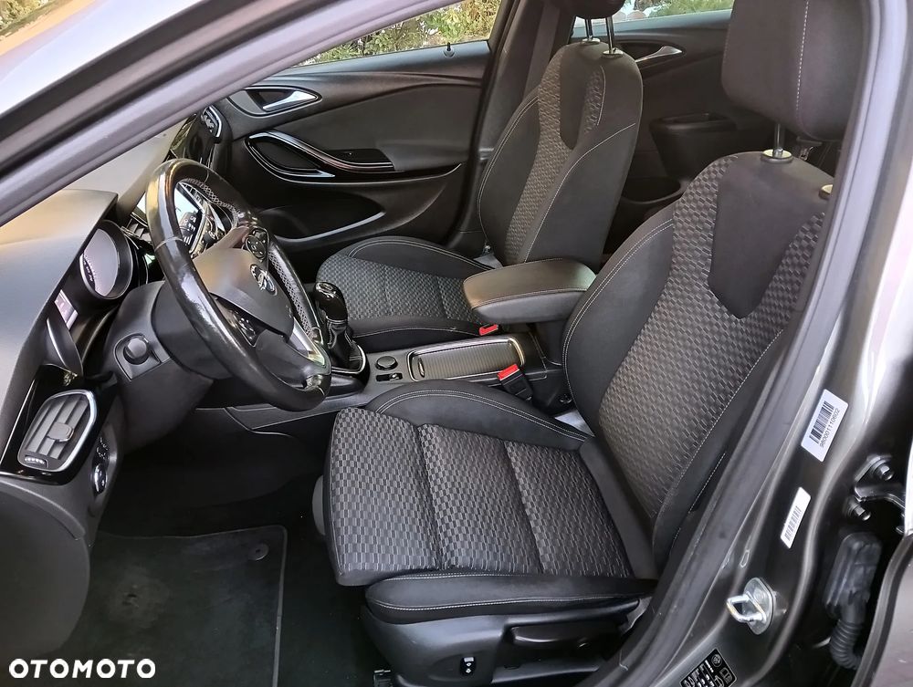 Opel Astra 1.4 Turbo Edition - 18