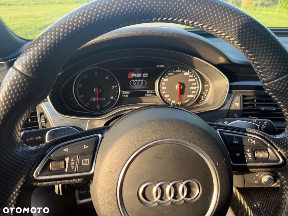 Audi RS6 Avant Standard - 8