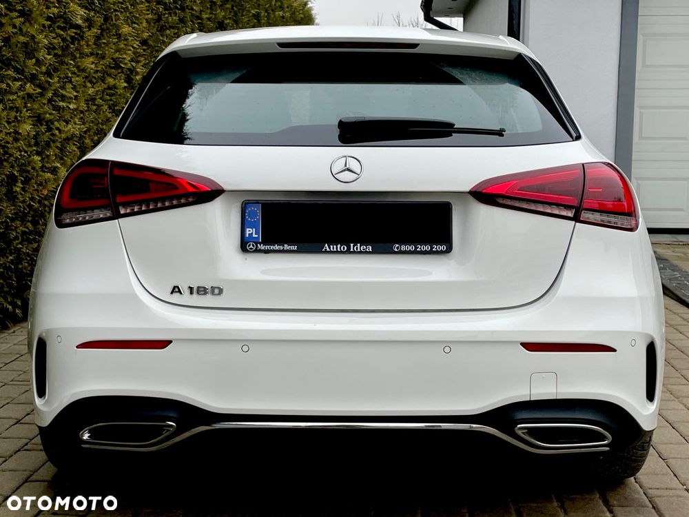 Mercedes-Benz Klasa A 180 AMG Line 7G-DCT - 2