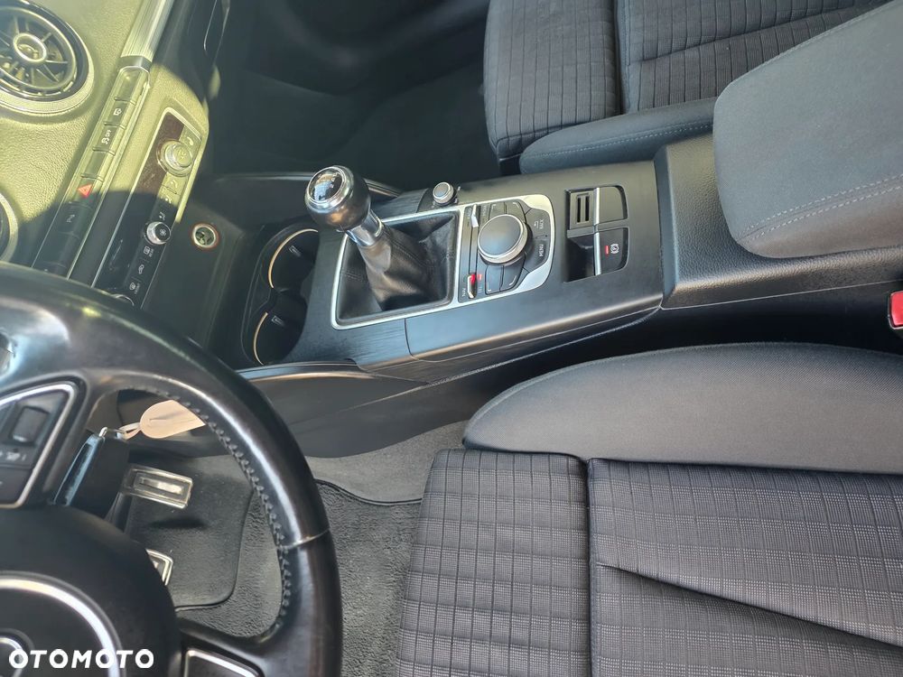 Audi A3 3-drzwiowe 1.4 TFSI Ambition - 23