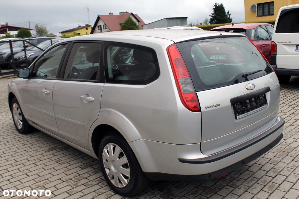 Ford Focus 1.6 16V Style - 5