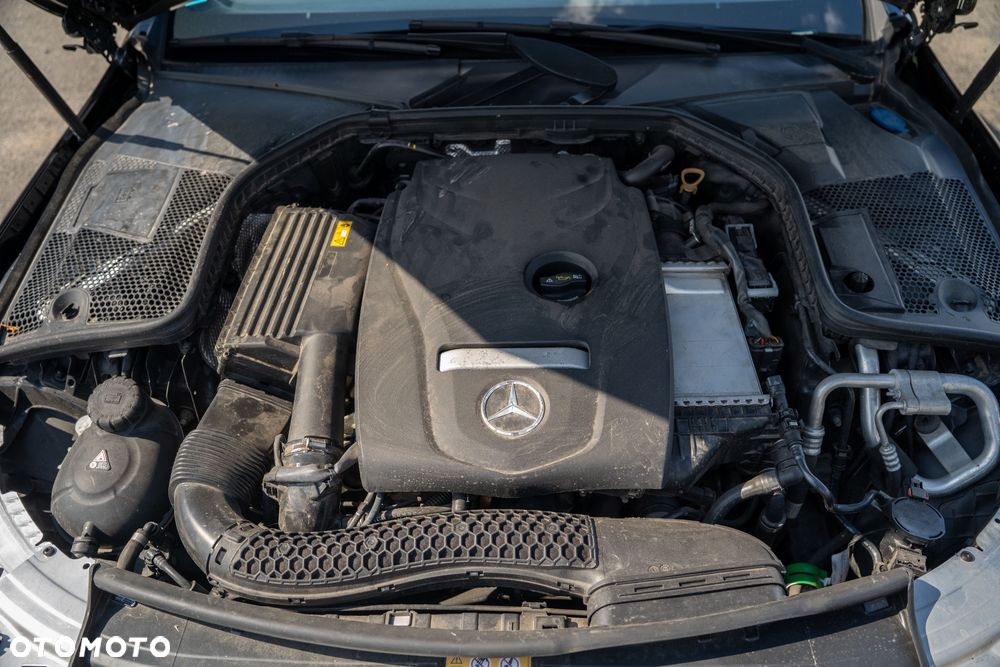 Mercedes-Benz Klasa C 300 9G-TRONIC - 3
