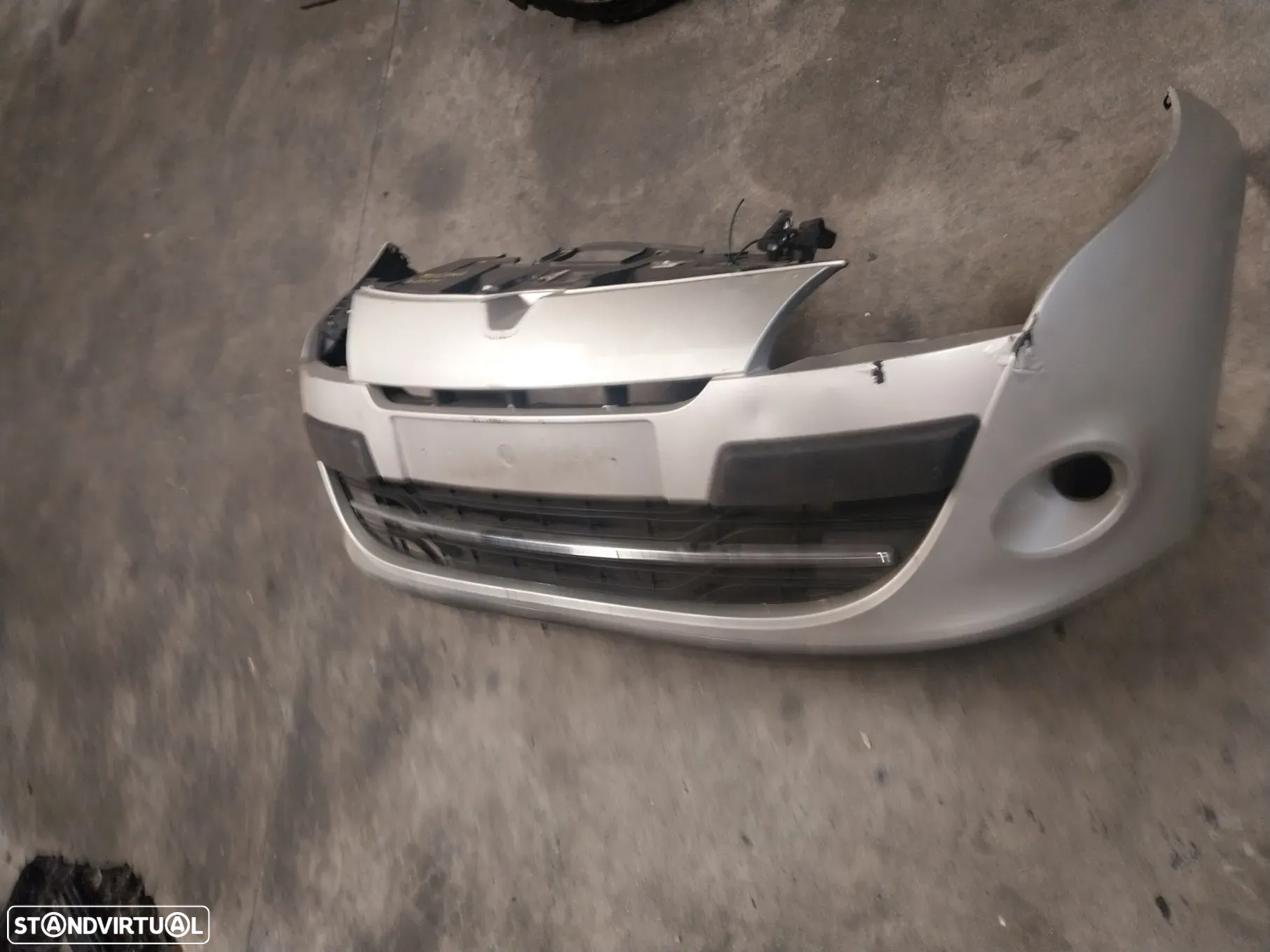 Para choques frente Renault Megane 2014 - 5