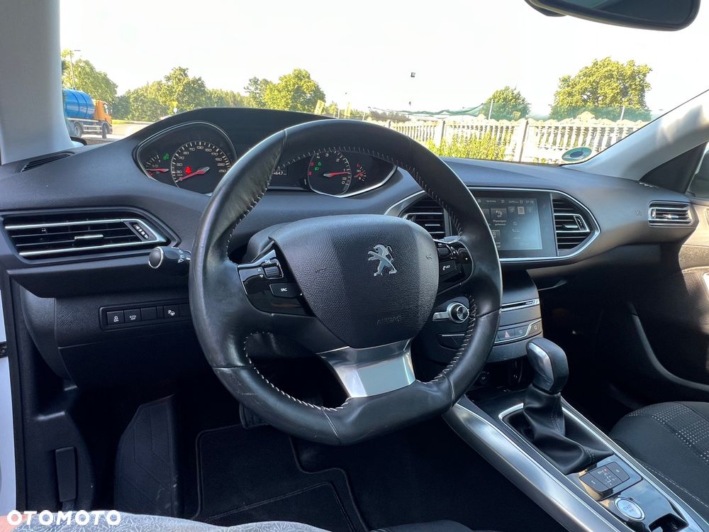 Peugeot 308 BlueHDi FAP 150 Stop&Start Automatik Allure - 25