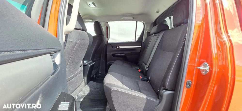 Toyota Hilux 4x4 Double Cab A/T Invincible - 14