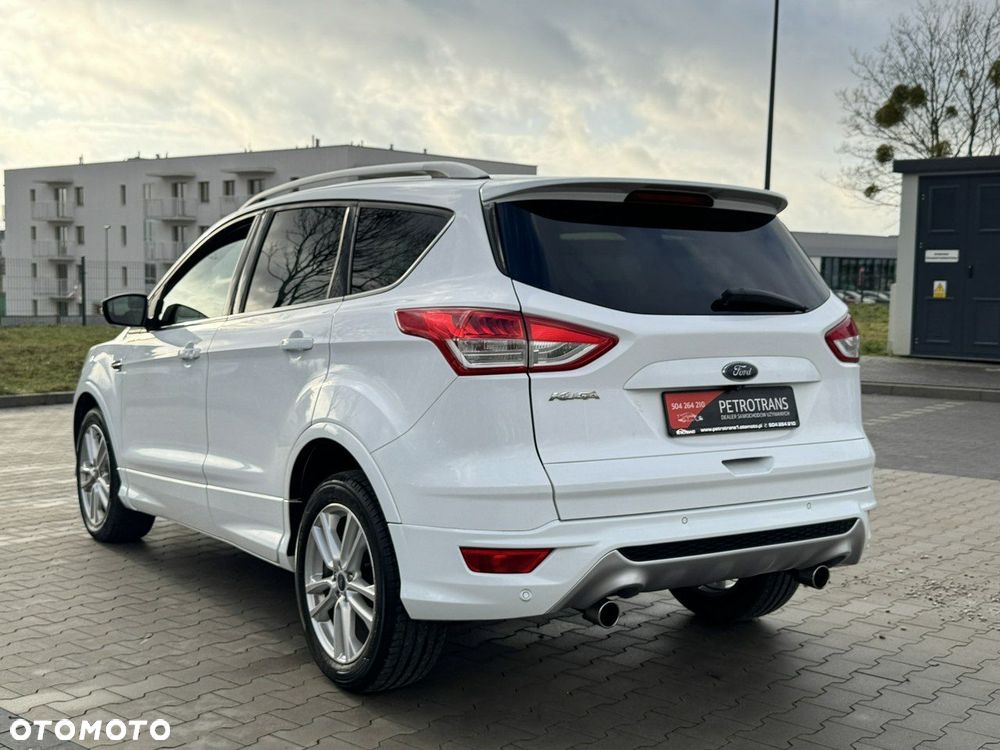 Ford Kuga 2.0 TDCi 2x4 Titanium - 10