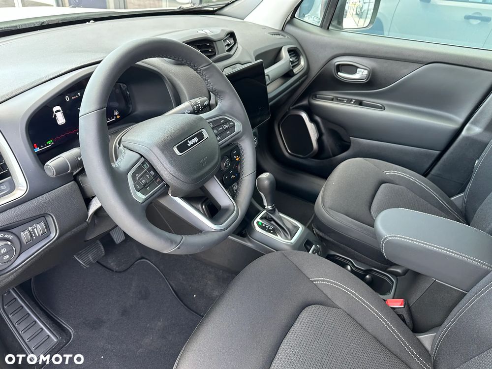 Jeep Renegade 1.5 T4 mHEV Altitude FWD S&S DCT - 11