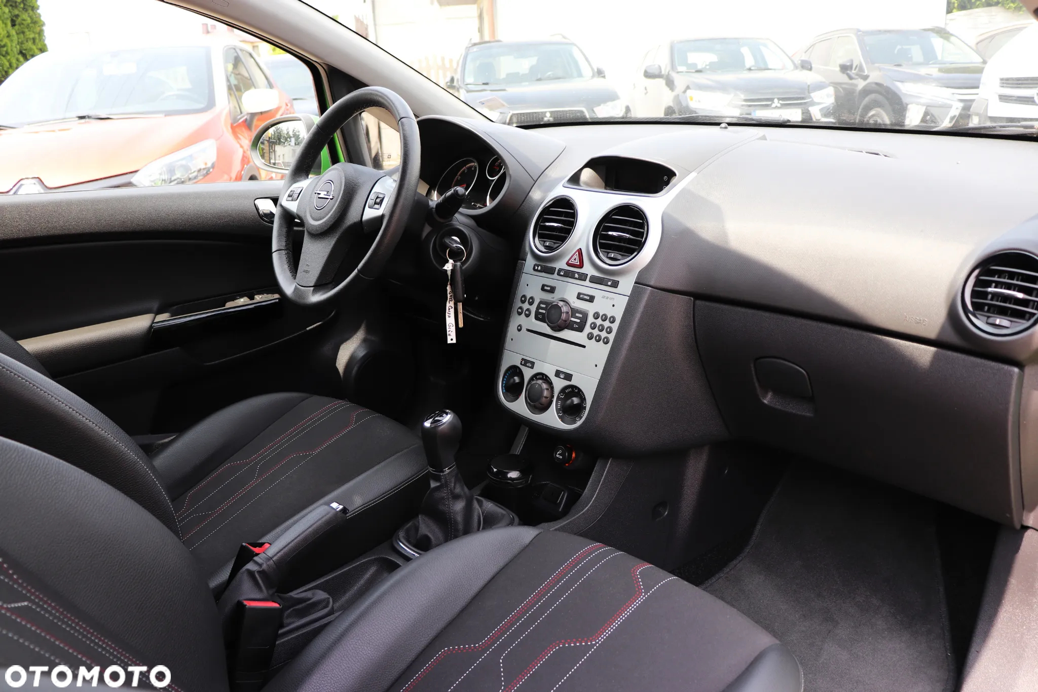 Opel Corsa 1.2 Cosmo - 22