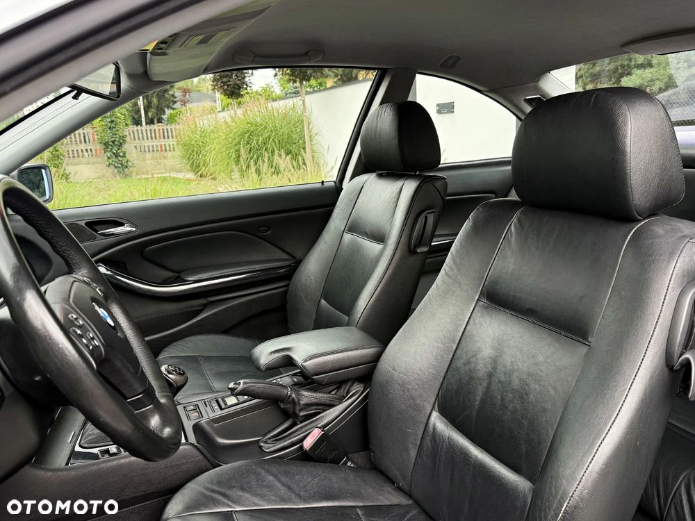 BMW Seria 3 328Ci - 35