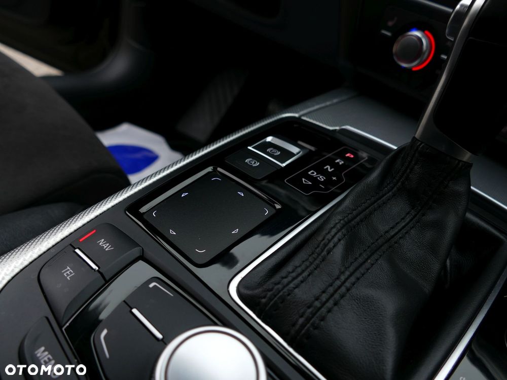 Audi A6 Avant 3.0 TDI Quattro S tronic - 27