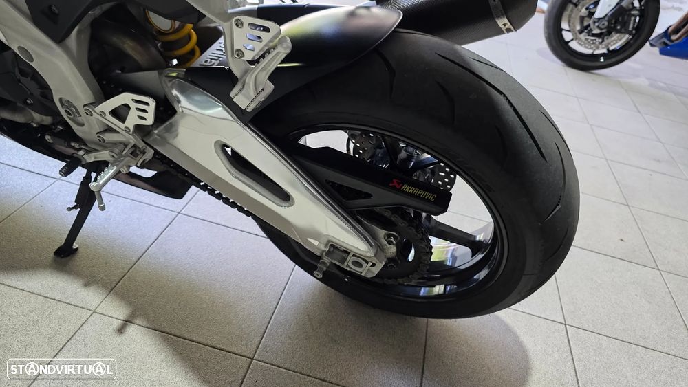 Aprilia RSV 4 R APRC (1 Dono) - 9