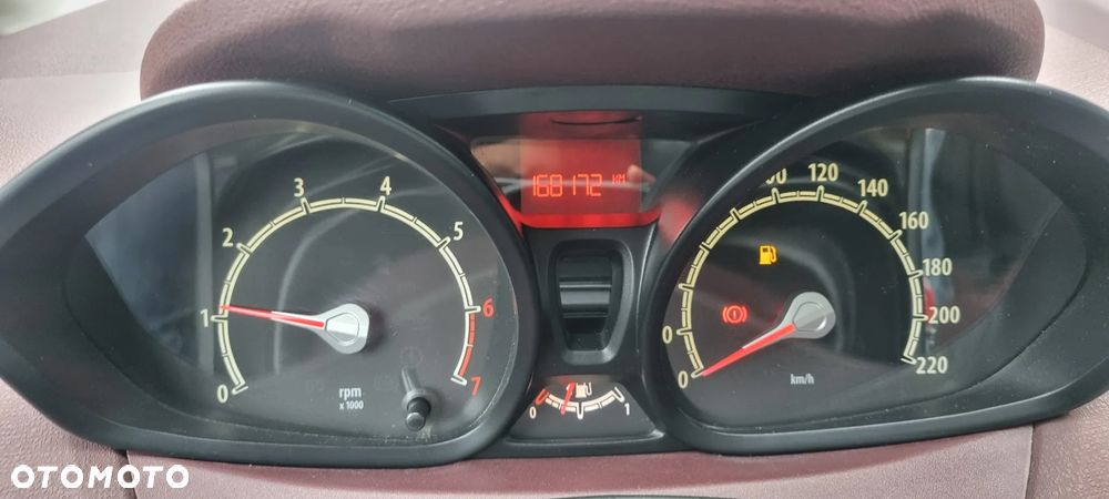 Ford Fiesta 1.25 Trend - 11