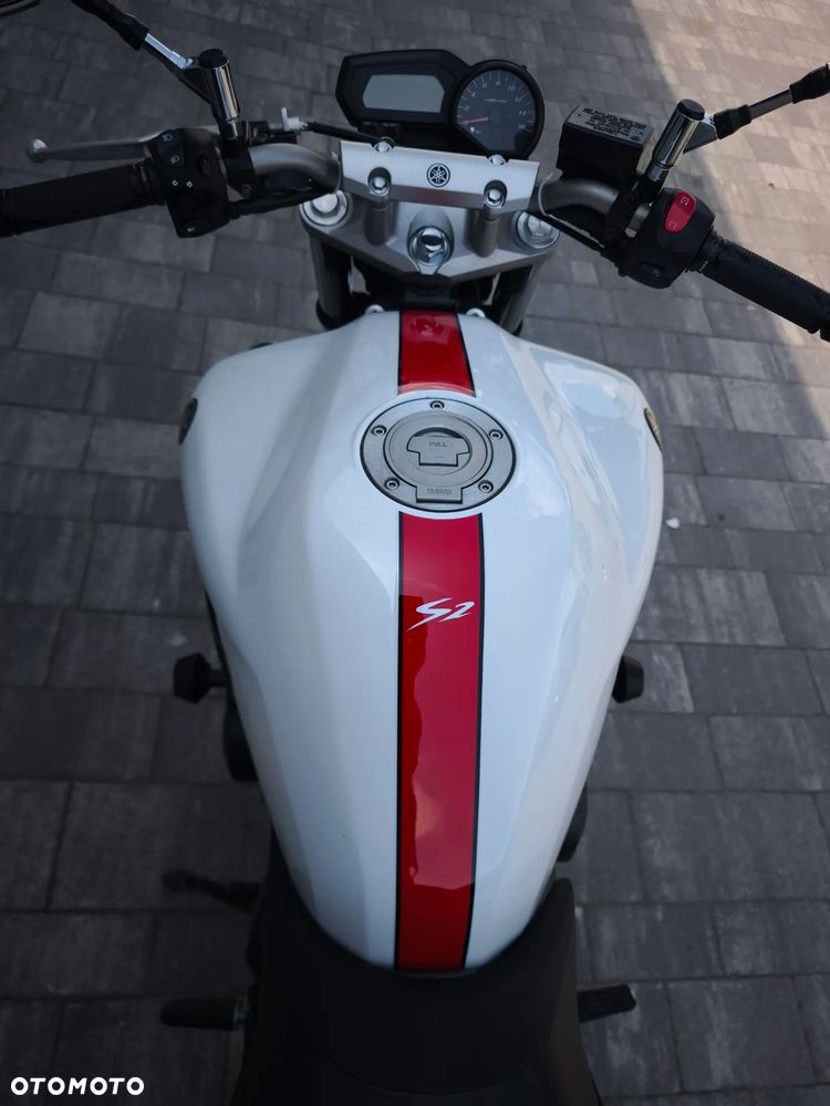 Yamaha FZ6 - 18