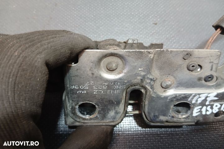 Broasca capota motor 5N0823503A 5N0823509A 5N0823503A 5N0823509A Volk - 3